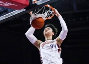 开云体育下载-上海男篮迎战山东队，谁能笑到最后