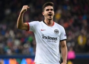 开云体育官网-包含法兰克福队不停挑战自我，铸就佳绩的词条