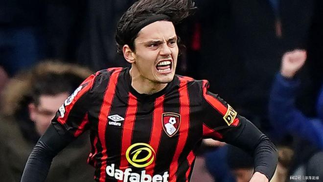 包含谢菲联客场击败伯恩茅斯，取得胜利的词条