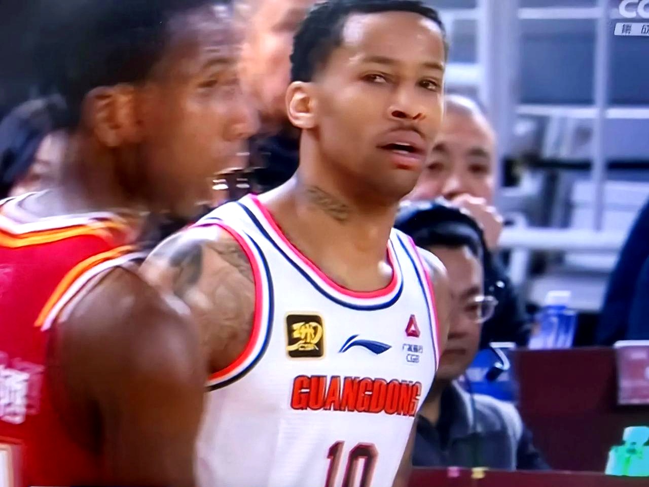 山西队客场失利,球员状态低迷难以挽回的简单介绍 山西队客场失利,球员状态低迷难以挽回的简单介绍