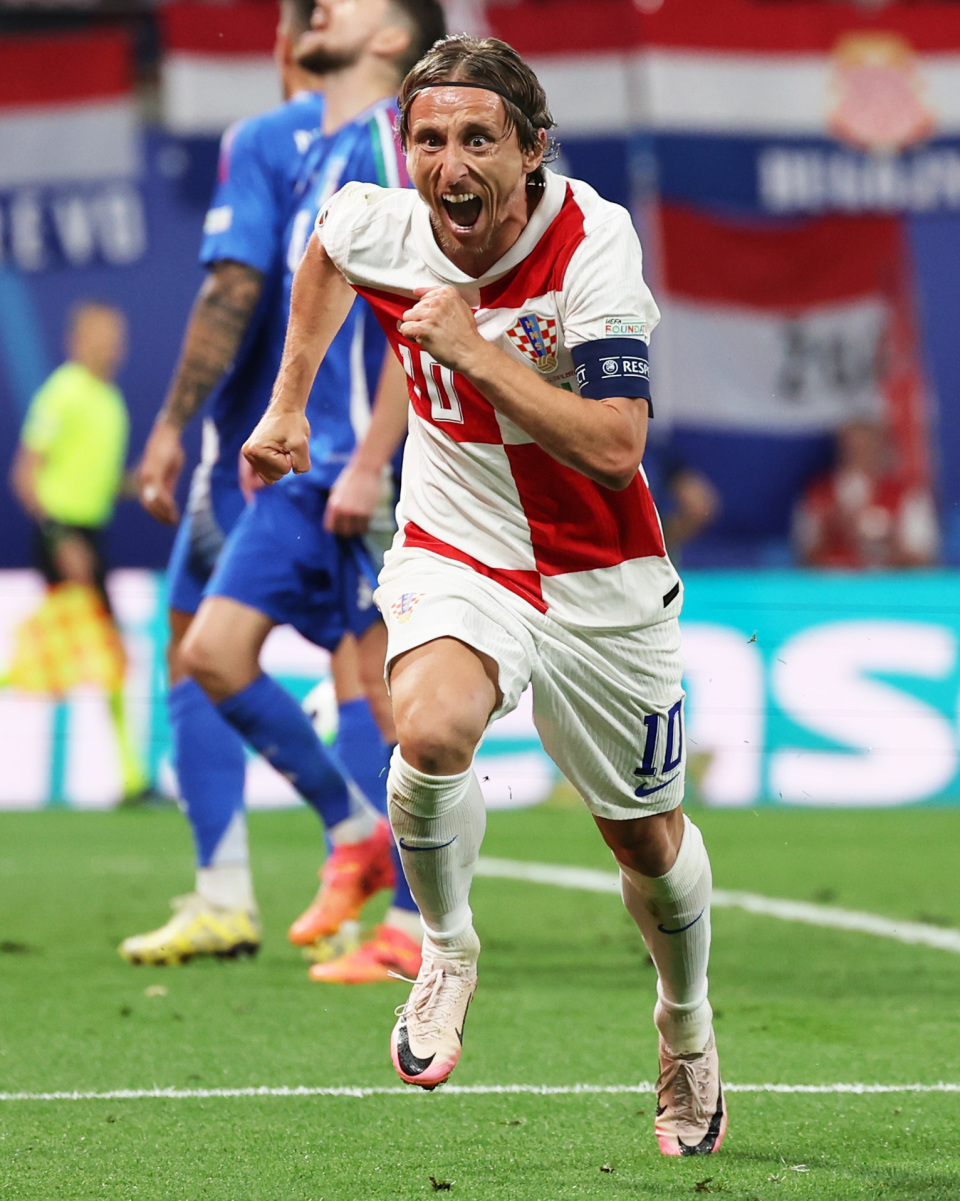 欧洲杯预选赛波澜:克罗地亚零封对手,小组第三 欧洲杯预选赛波澜:克罗地亚零封对手,小组第三