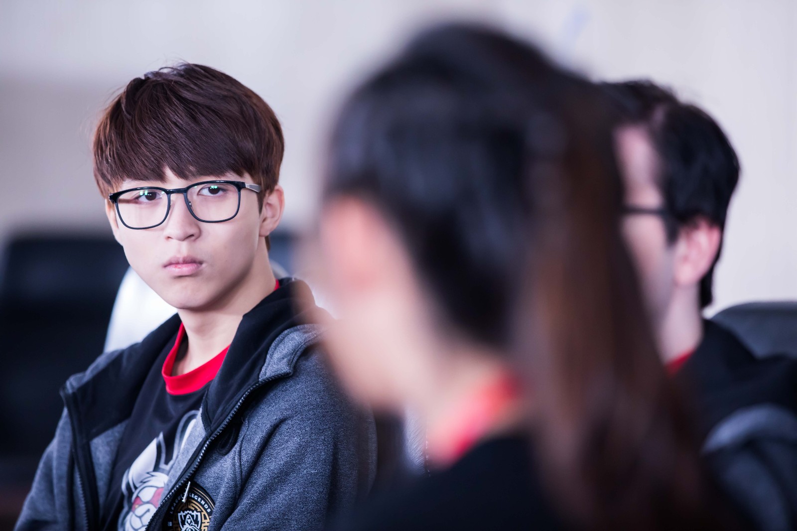 包含TeamWE险胜V5，Hanssama高光表现的词条