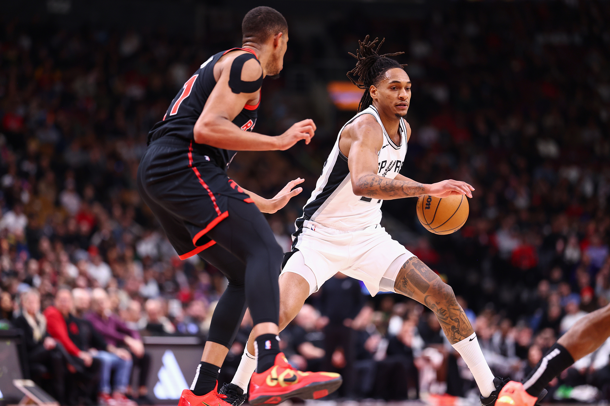 马刺险胜波兰男篮，恩比德高光表现的简单介绍